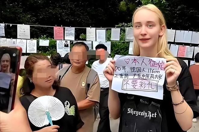 入相亲角大龄剩女强烈反对！PG麻将胡了大量外国女孩涌(图8)