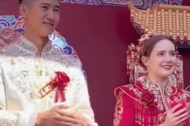 入相亲角大龄剩女强烈反对！PG麻将胡了大量外国女孩涌(图23)
